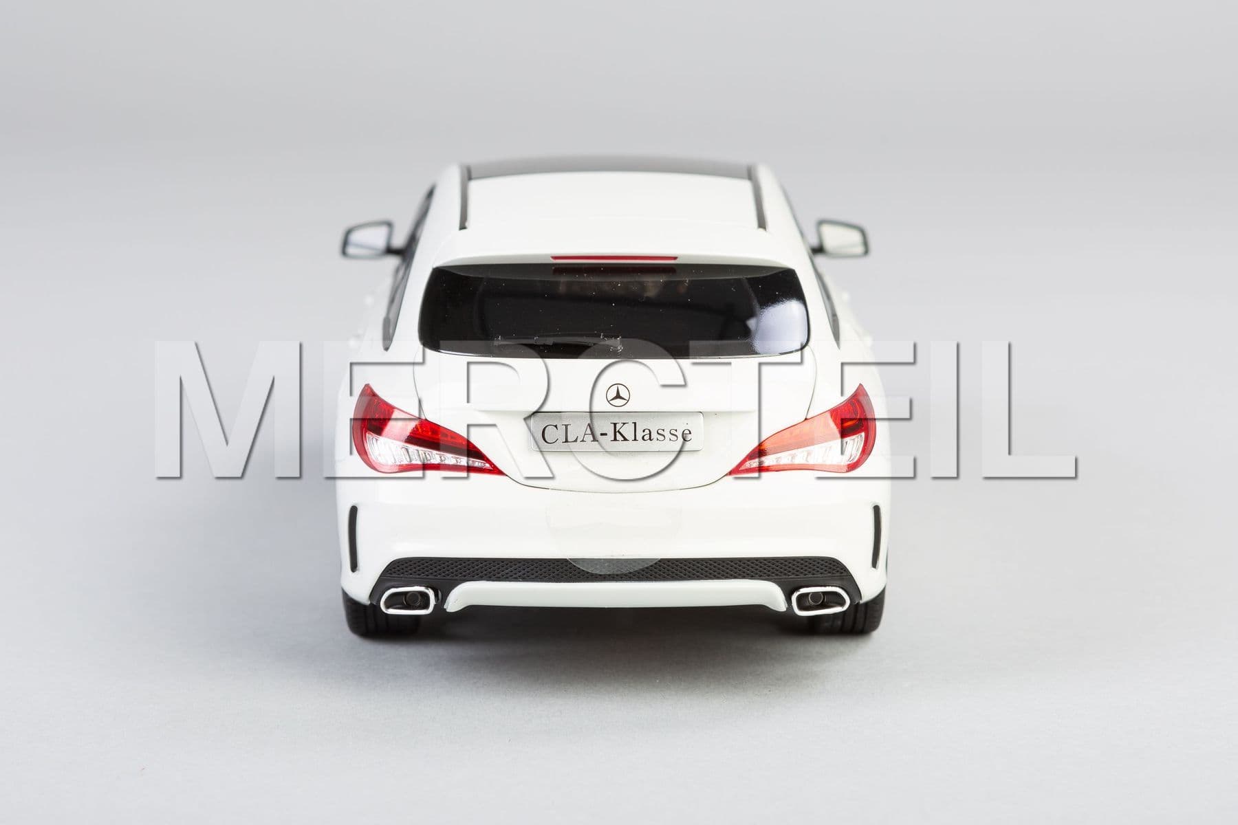 B66960350 MERCEDES-BENZ CLA SHOOTING