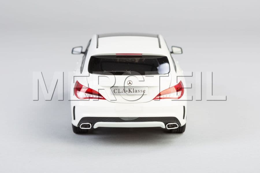 Buy the spare part Mercedes-Benz B66960350 cla shooting 