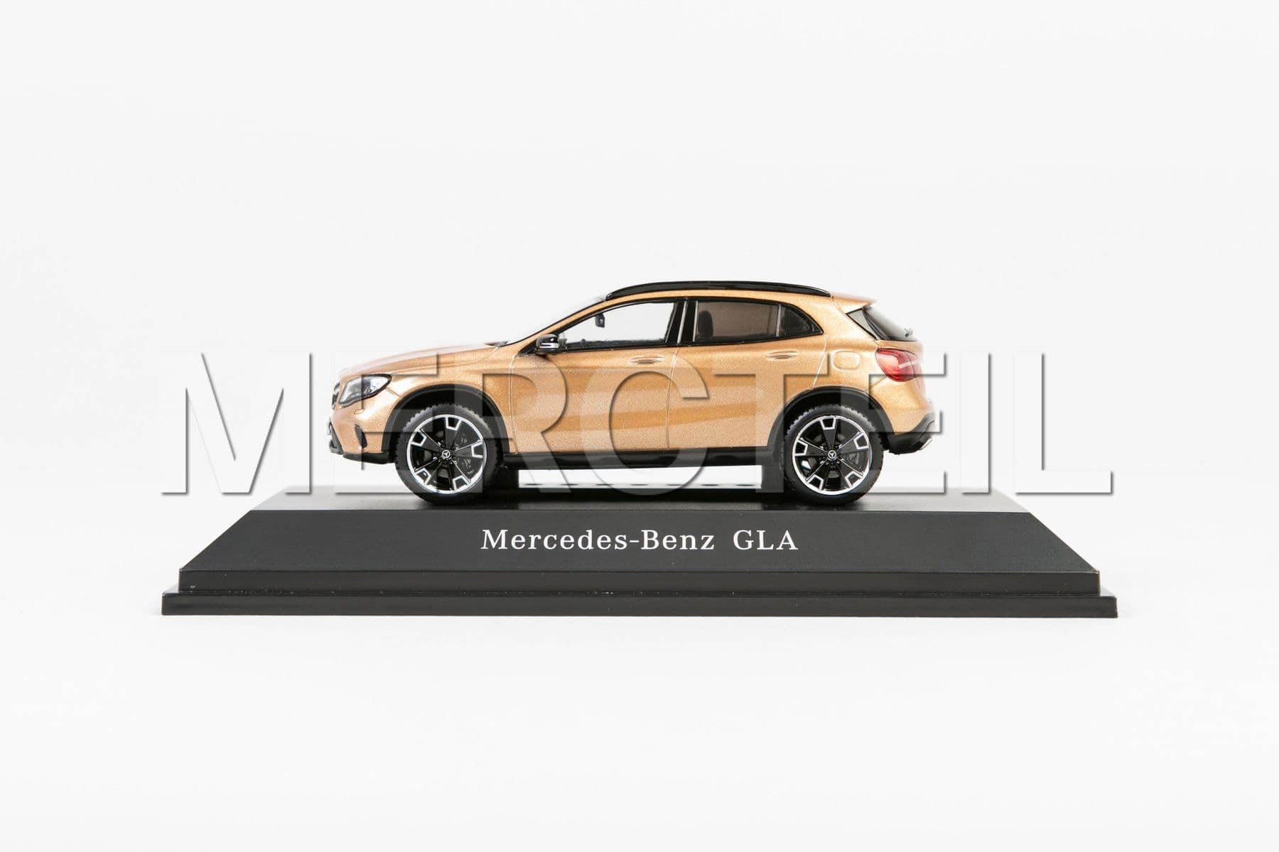 B66960541 MERCEDES-BENZ GLA MOPF X156