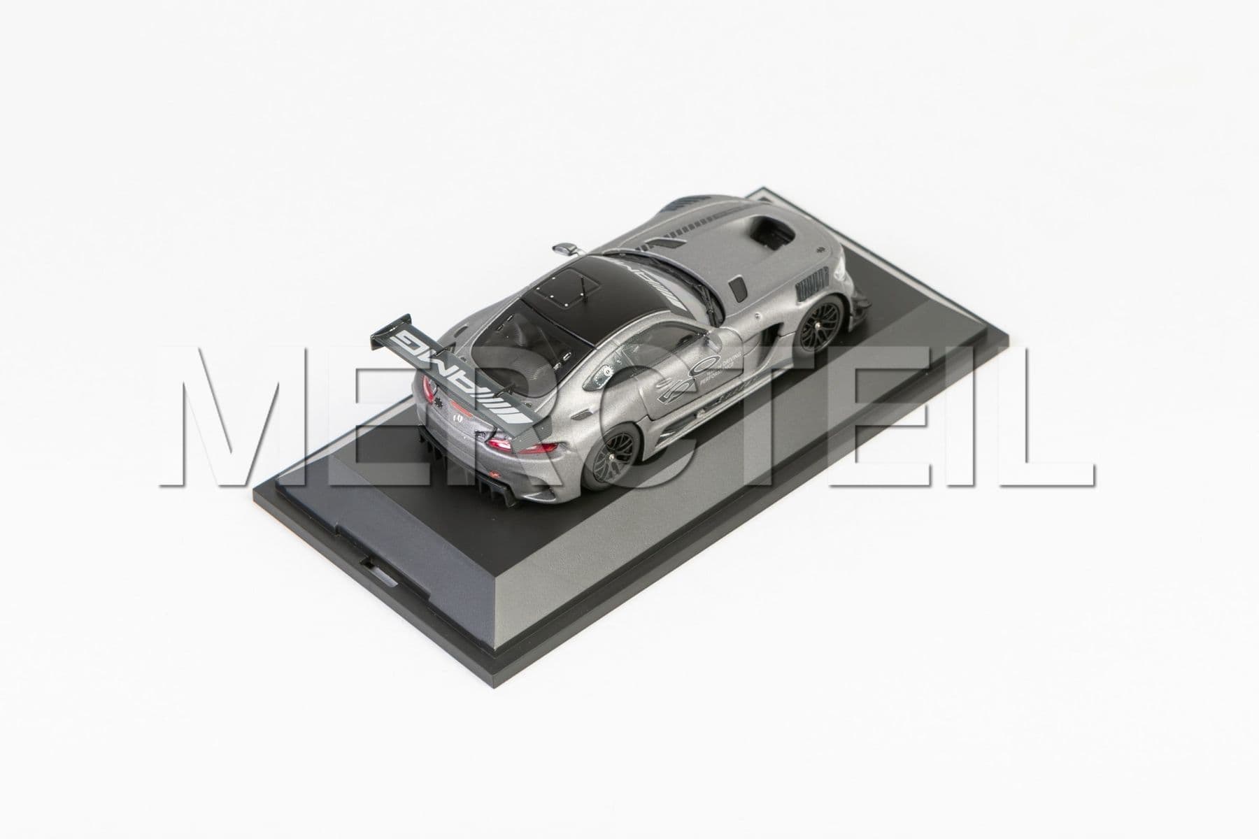 Buy the spare part Mercedes-Benz B66960556 sls amg gt 3