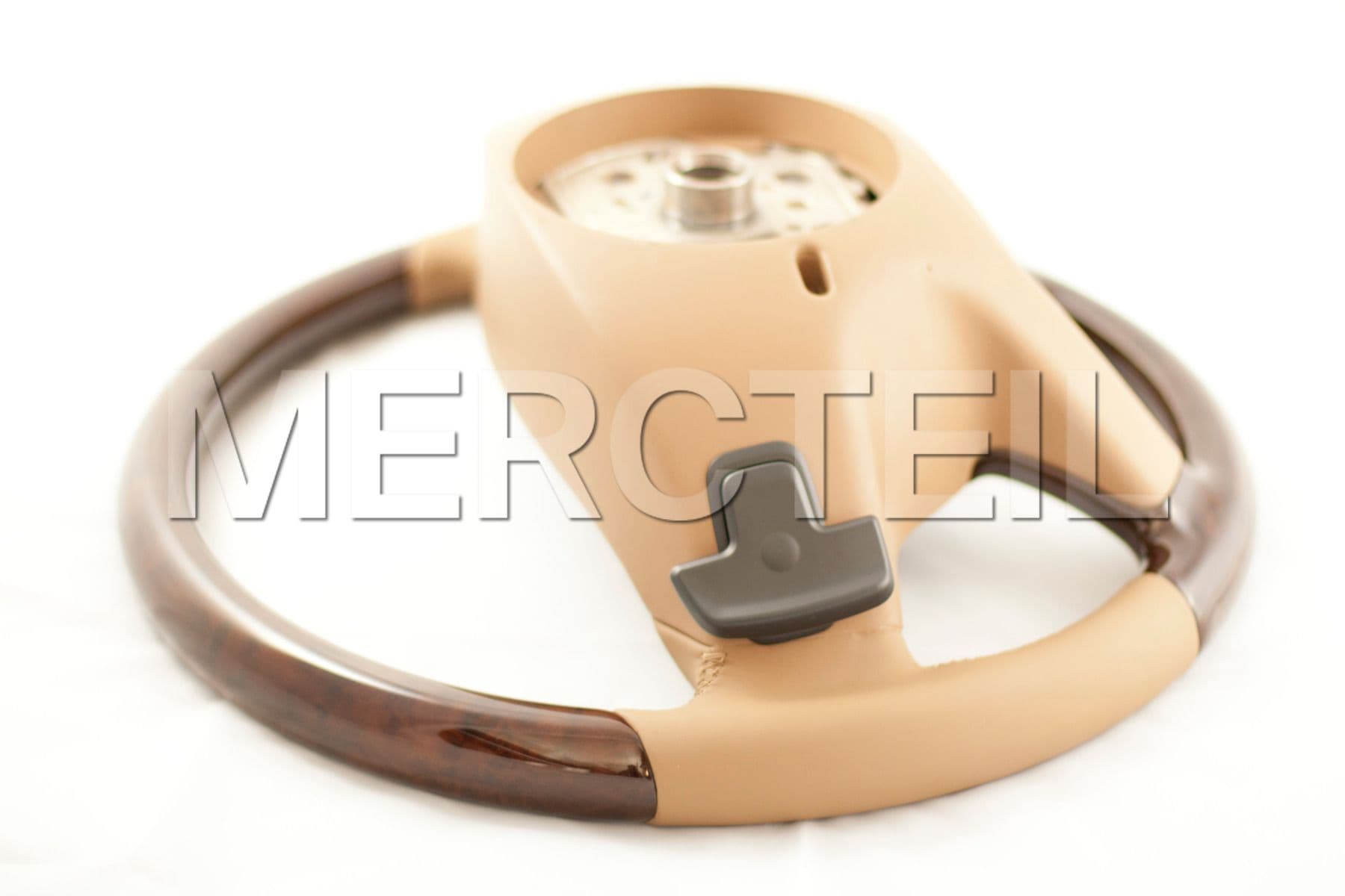 Leather Beige Steering Wheel With Burred Walnut Trims; A22146030038L41, A2214603003.