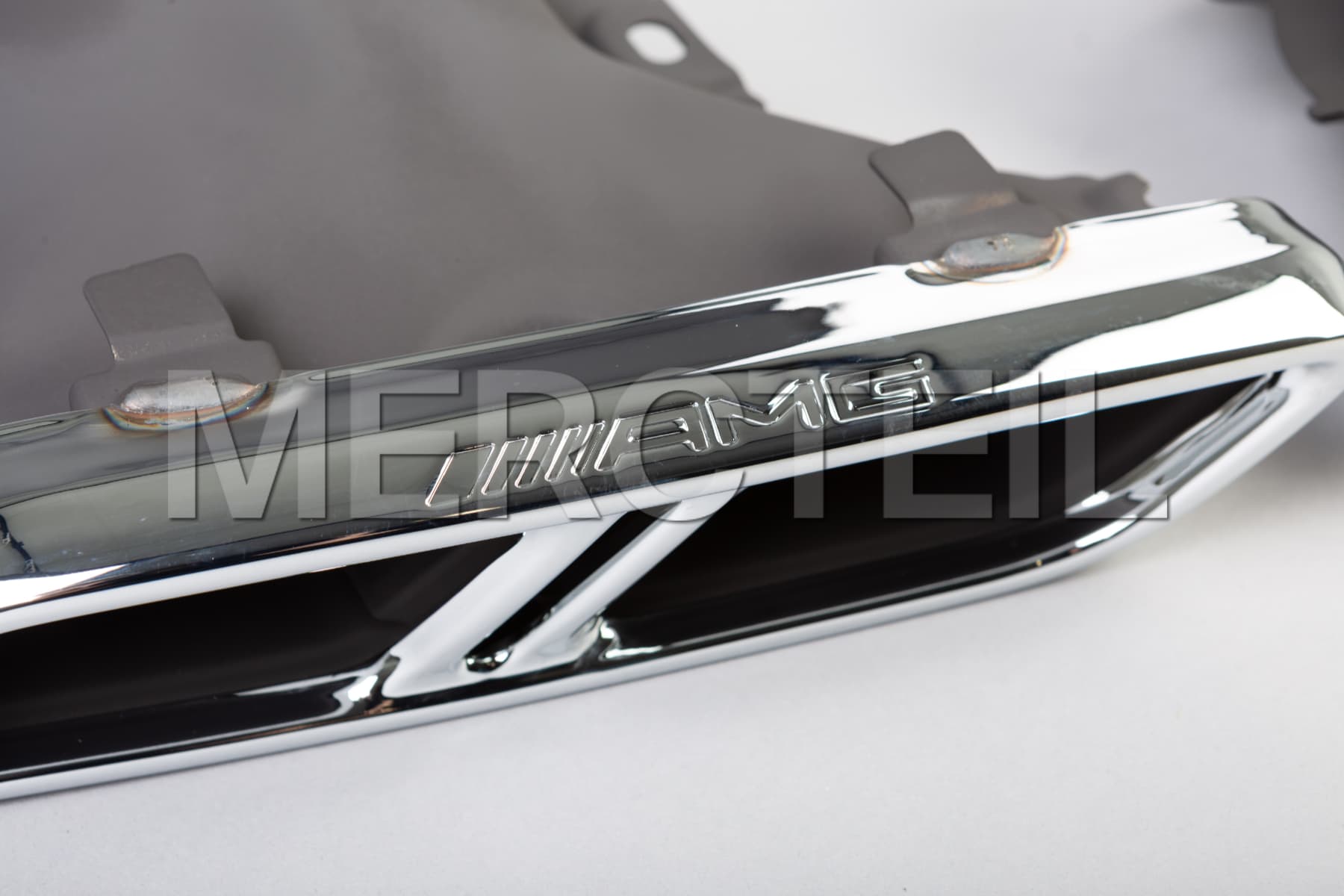 E63s AMG Auspuffblenden AMG Chrom Paket 213 Original Mercedes-AMG (Teilenummer: A2134901502)