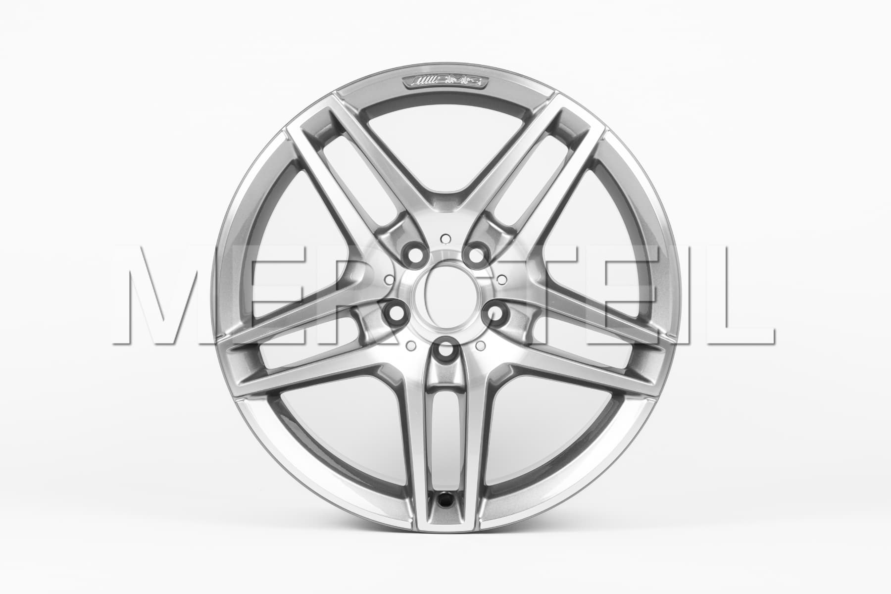 E-Class AMG 5 Twin Spoke Wheels Titanium Gray 18 Inch W/S212 Genuine Mercedes-AMG (Part number: A21240103007X21)