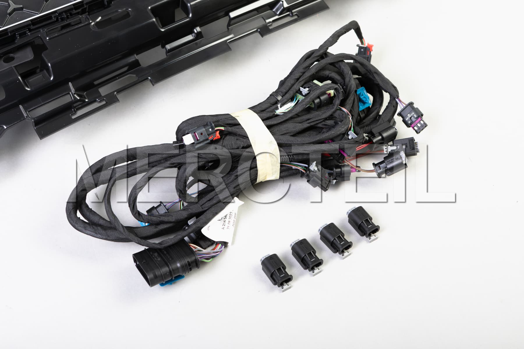 E-Klasse AMG-Line / Avantgarde Beleuchtetes Kühlergrill-Umrüstkit W/S214 Original Mercedes-Benz A2148804501