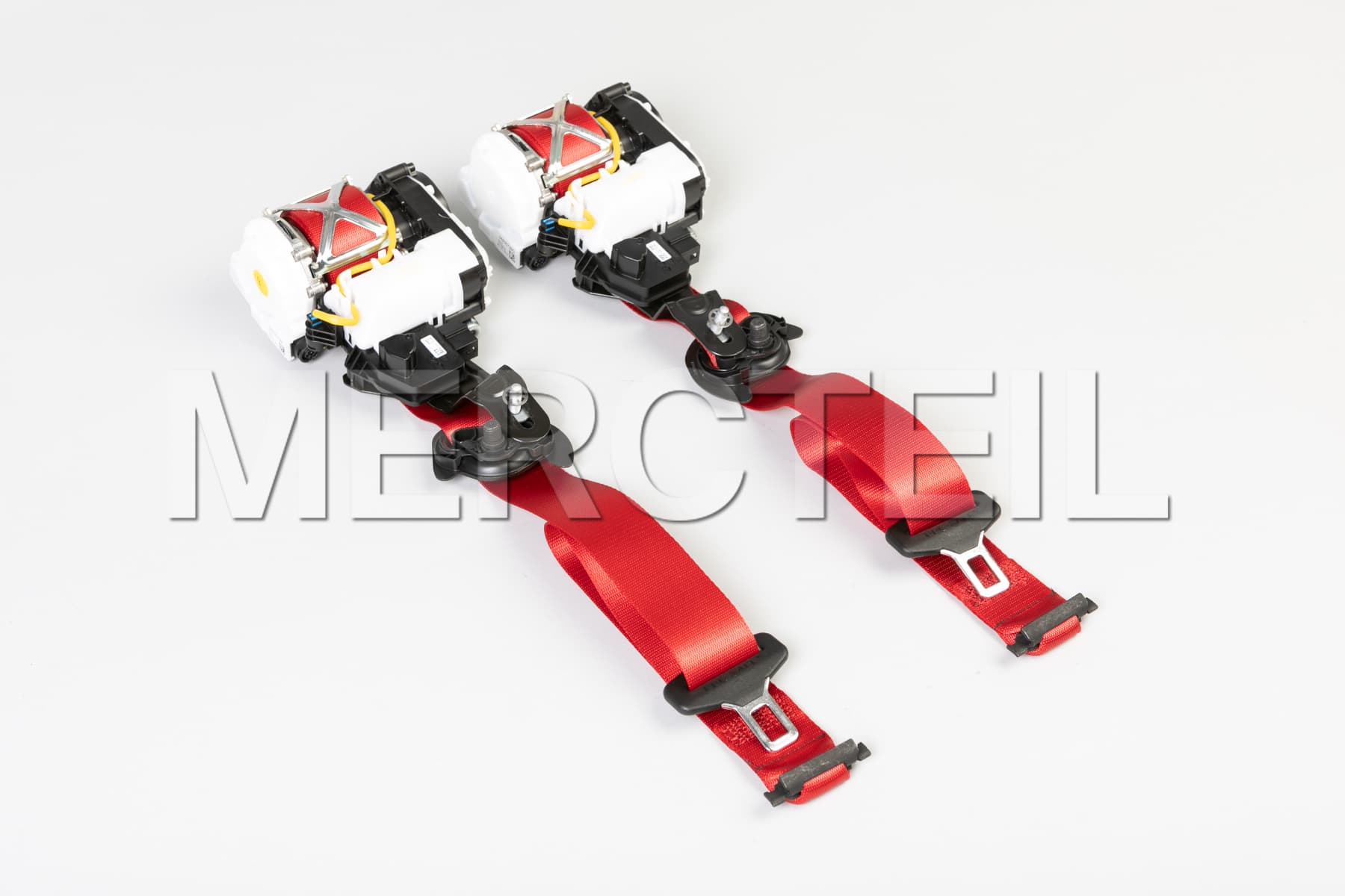 E-Class Red Seat Belts Kit W/S213 Genuine Mercedes-AMG (Part number: A21386006013D53)