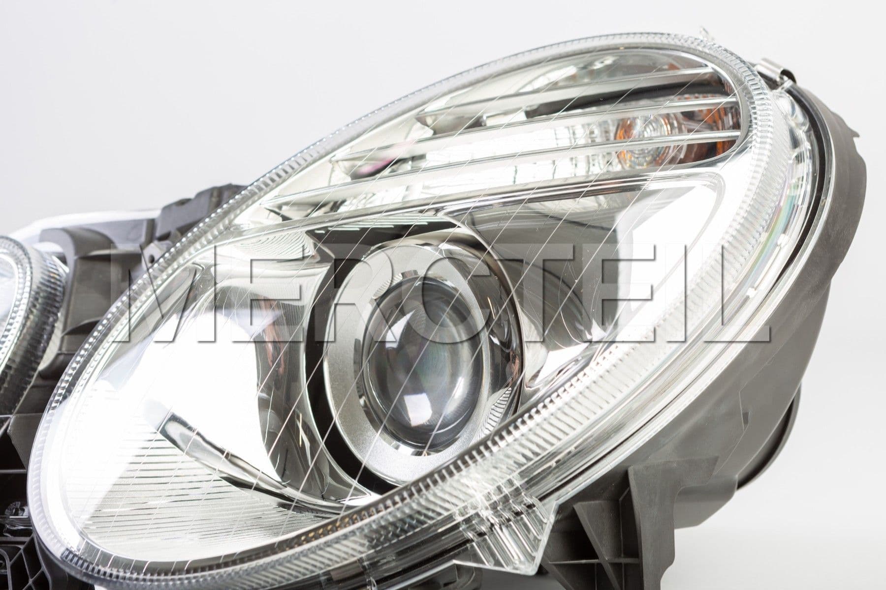 Xenon Headlights for E-Class (part number A2118202961)