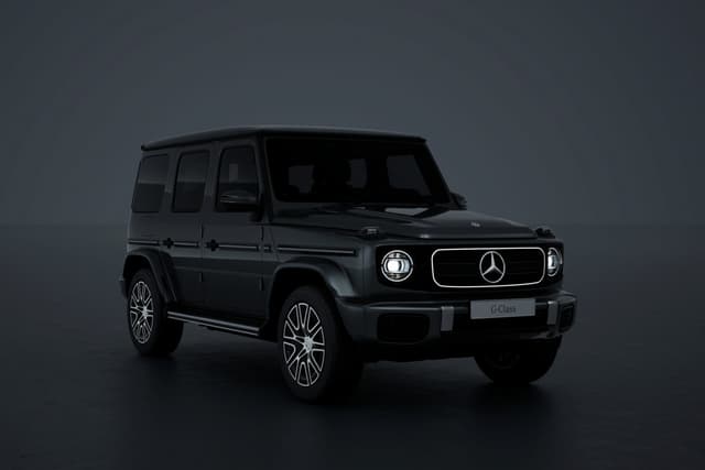 G Class EQ Black Panel Radiator Grille
