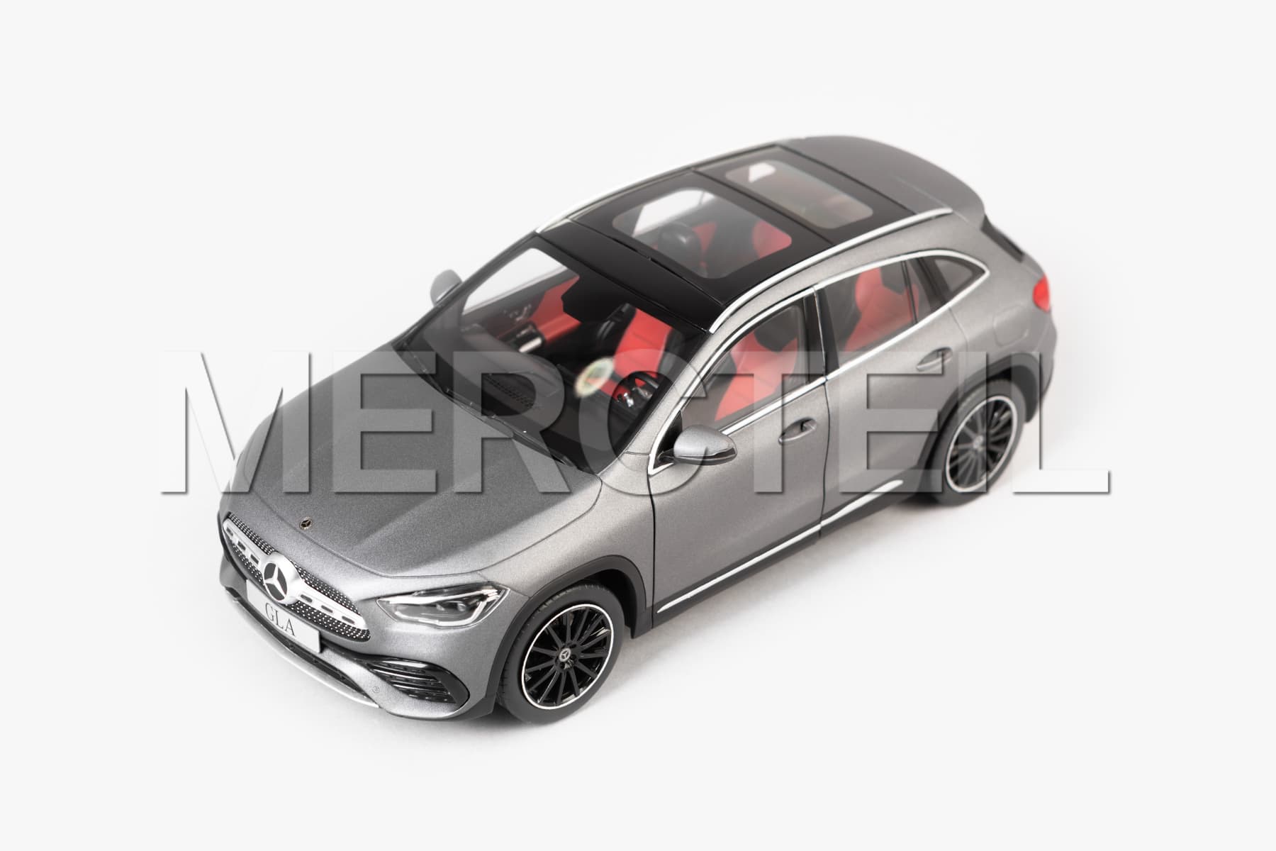 GLA-Class AMG Line 1:18 Model Car Silver 247 Genuine Mercedes-Benz Collection (Part number: B66961037)