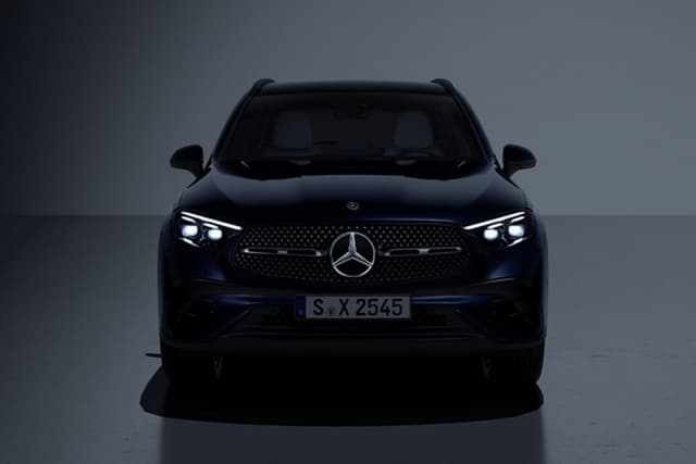 GLC Illuminated Mercedes Star