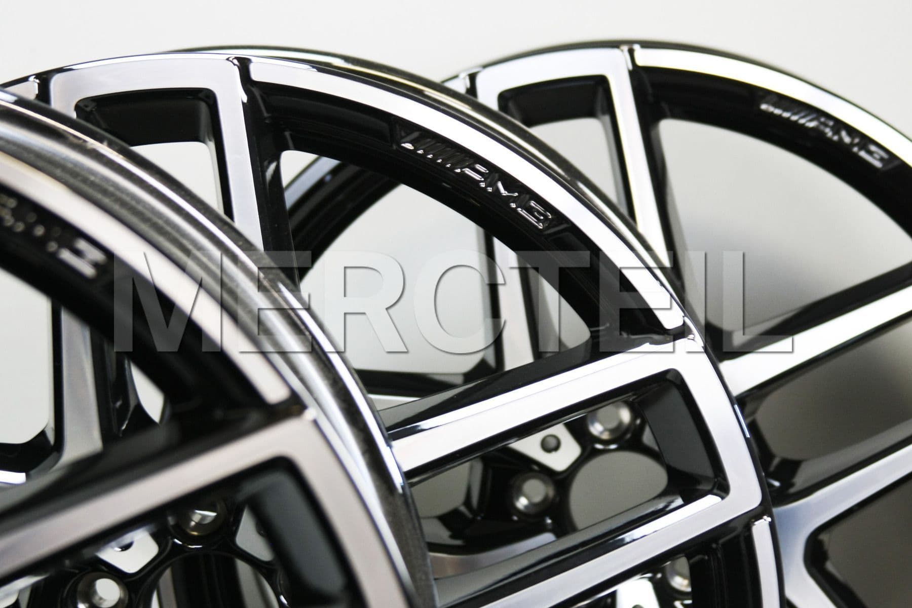 GLE Class Coupe AMG 21 Inch Wheels C292 Genuine Mercedes AMG (part number: A29240116007X23)