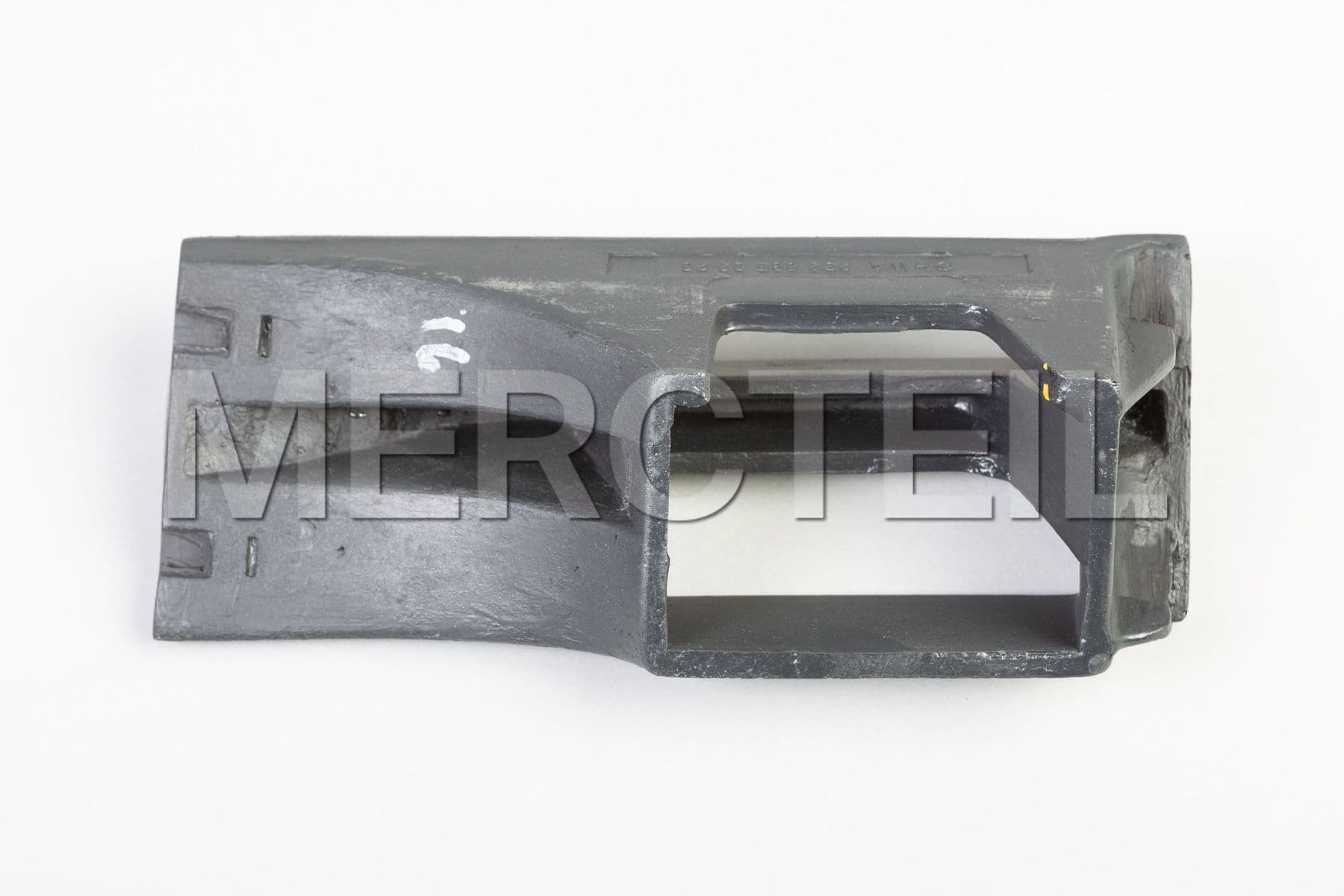 Buy the spare part Mercedes-Benz HWA2028850226 flap