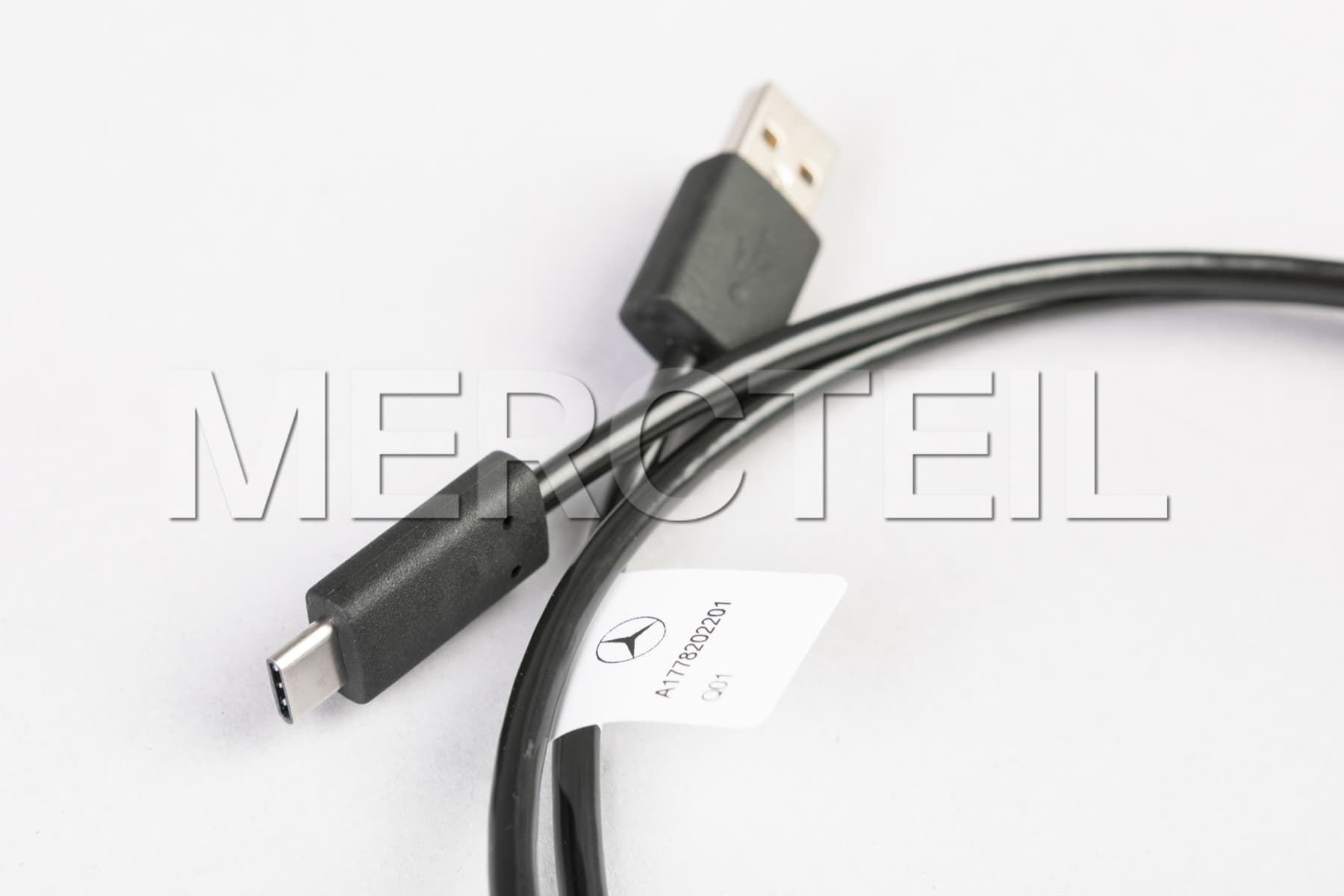 Câble client interface média USB type C Mercedes-Benz