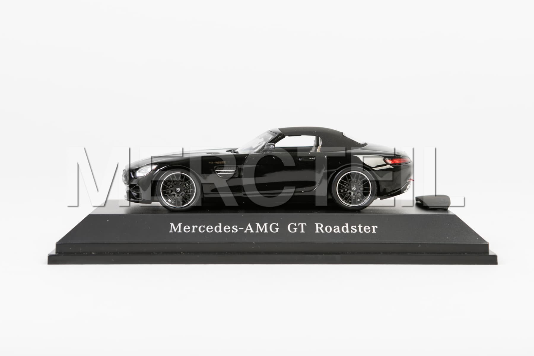 Mercedes-AMG GT Roadster Magnetitschwarz Spark 1:43 Maßstab C190 Original Mercedes-AMG (Teilenummer: B66960408)