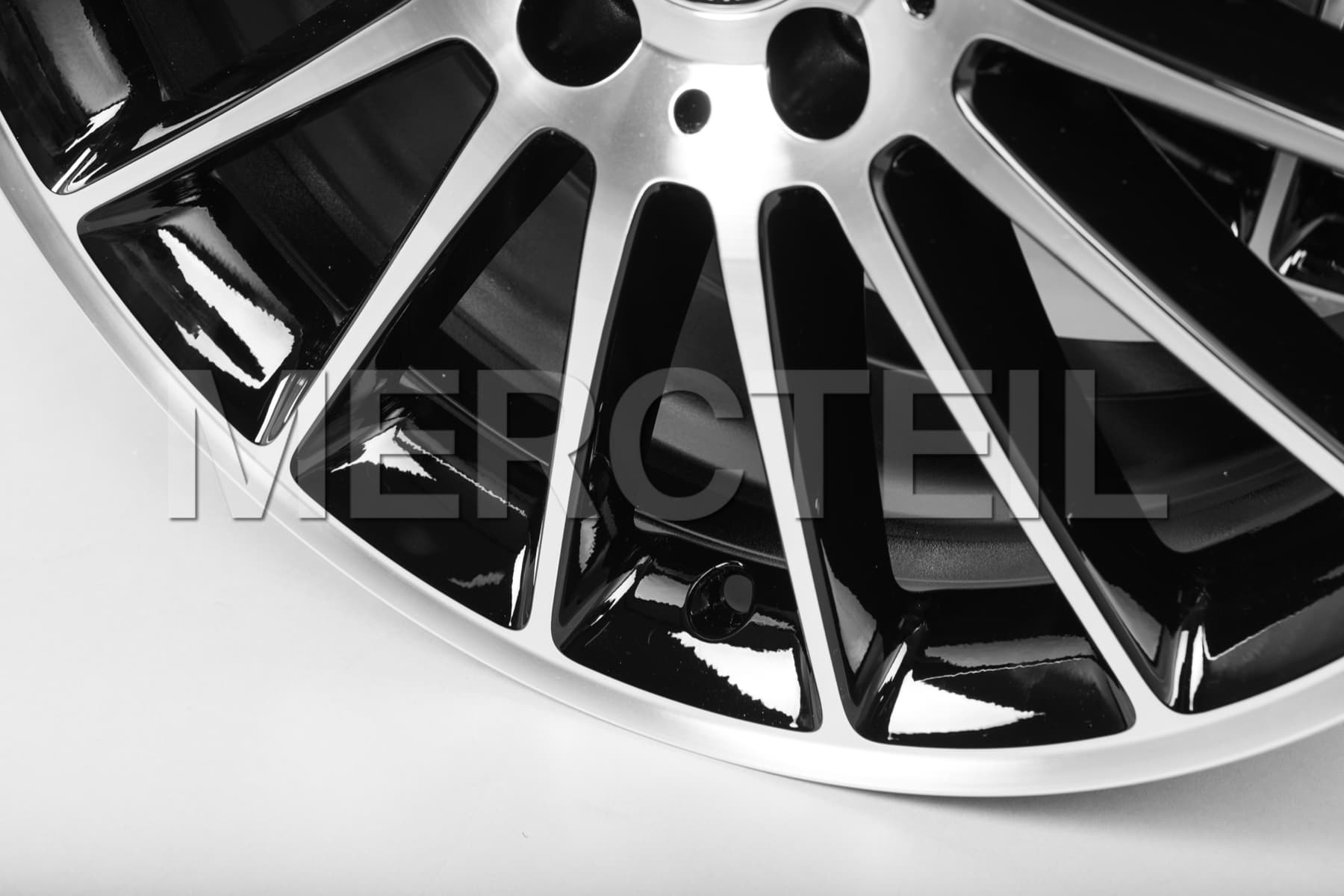 Mercedes V Class Wheels Multi Spoke W447 Genuine Mercedes AMG (part number: A44740127007X23)