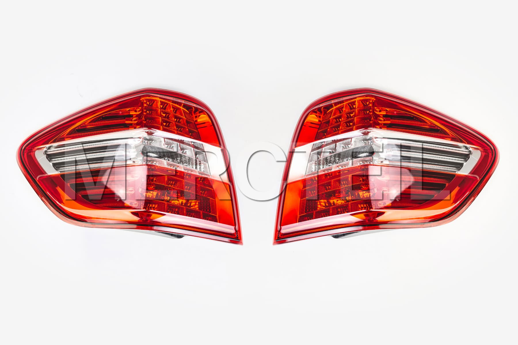 ML Class Tail Facelift Lamps W164 Genuine Mercedes Benz (part number: A1649064700, A1649064600)