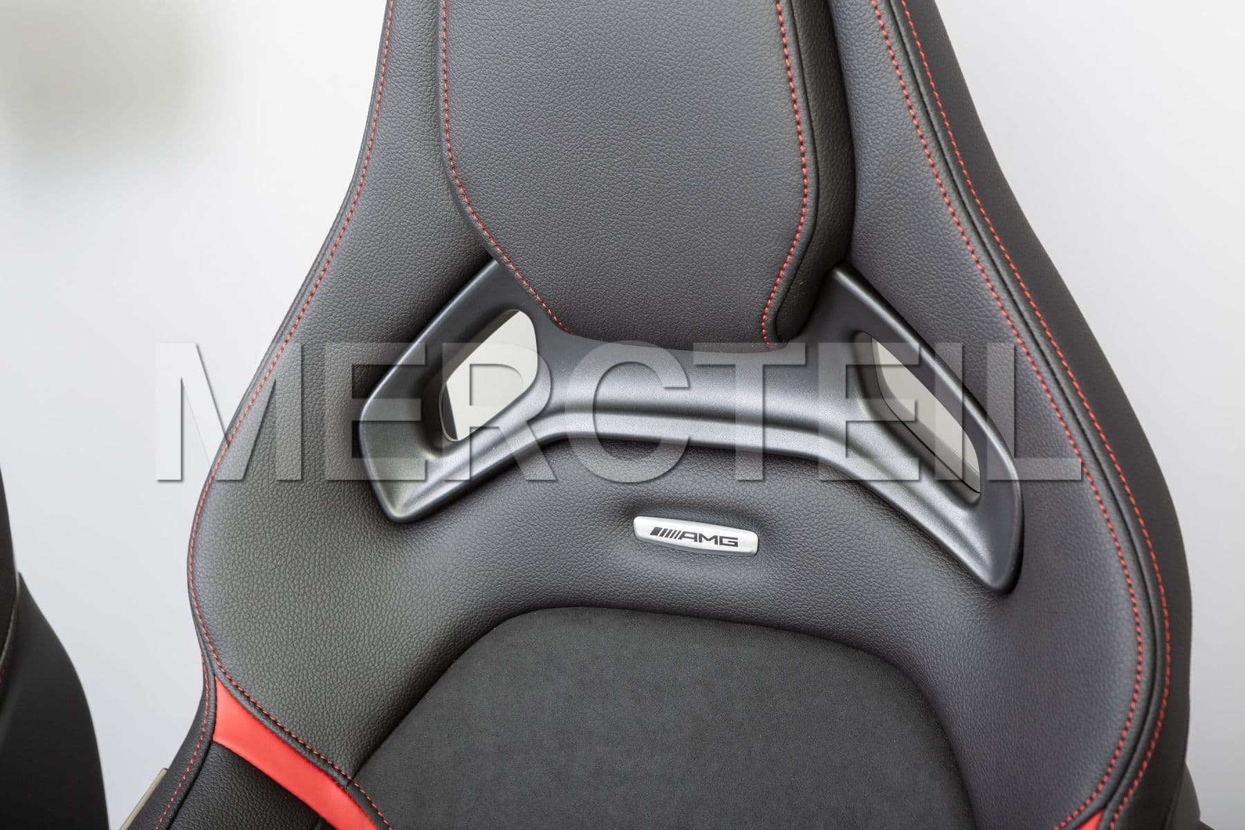 Kaufen Sie das Ersatzteil Mercedes-Benz MW17668009 amg mechanic 