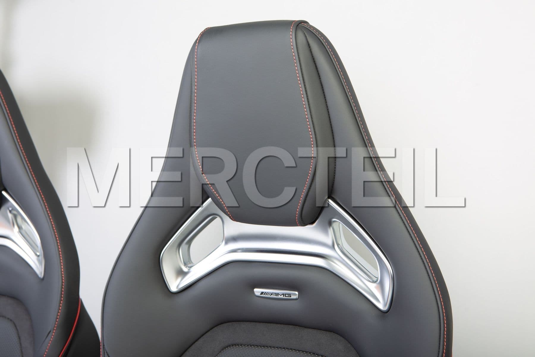 MW21368026 MERCEDES-BENZ AMG Performance Seats/L - Steering/Leather/Black/Red Stitching