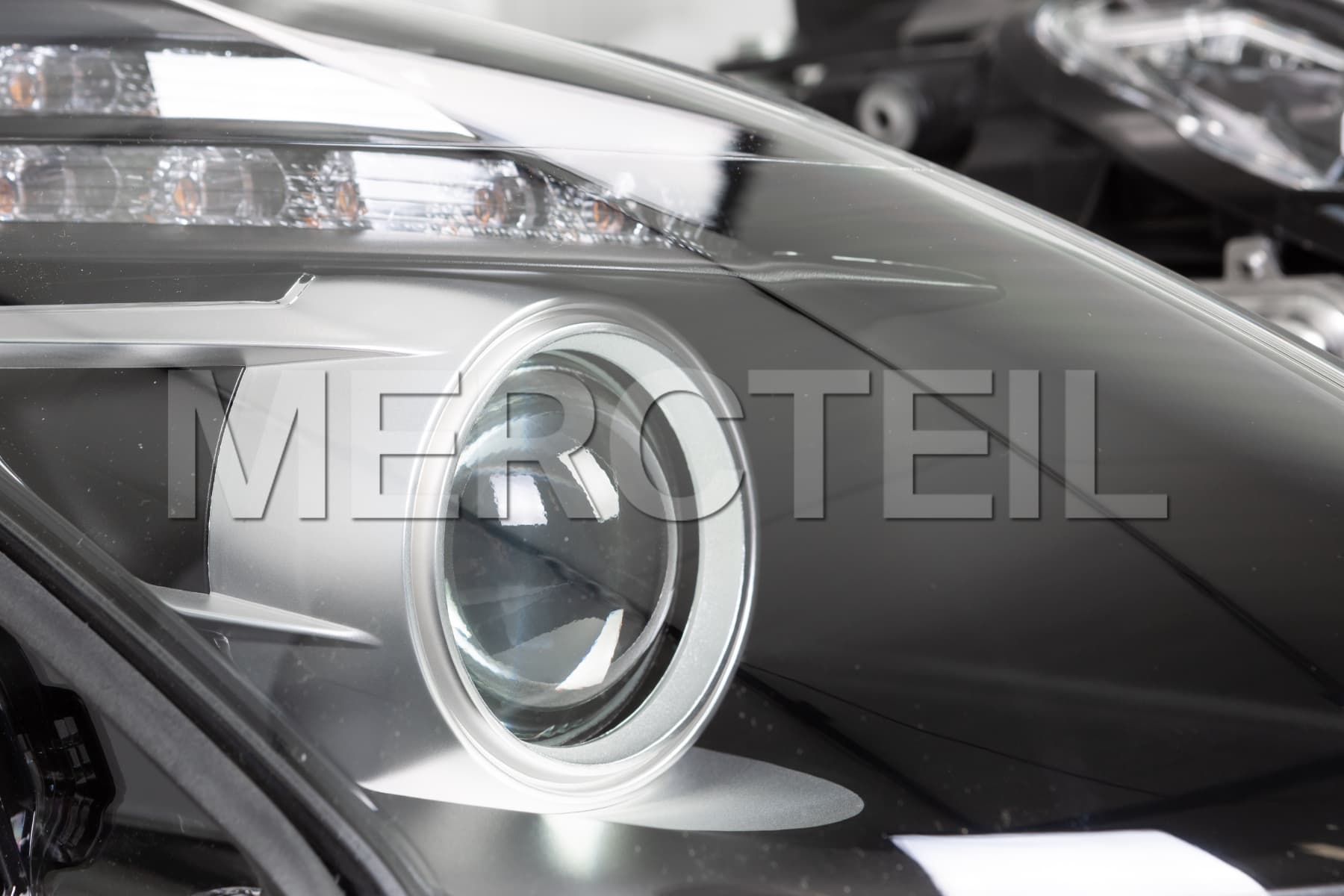 SLS AMG Black Series / GT Headlights C197 Genuine Mercedes Benz (part number: A1978202961)