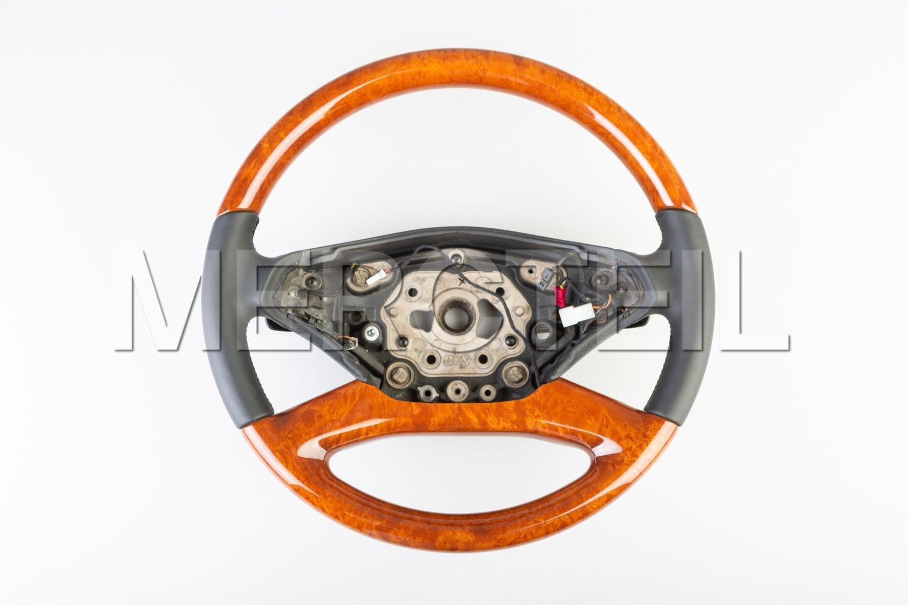 Steering Wheel With Burred Walnut Trims for S-Class & CL-Class (part number: A22146098039E38)