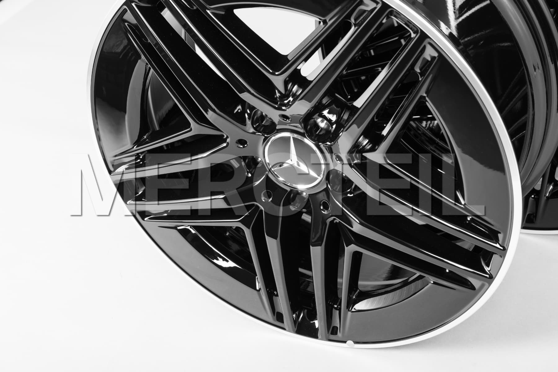 V-Class Facelift II AMG 5 Quadruple Spoke Light Alloy Wheels Black W447 Genuine Mercedes-AMG A44740180007X72